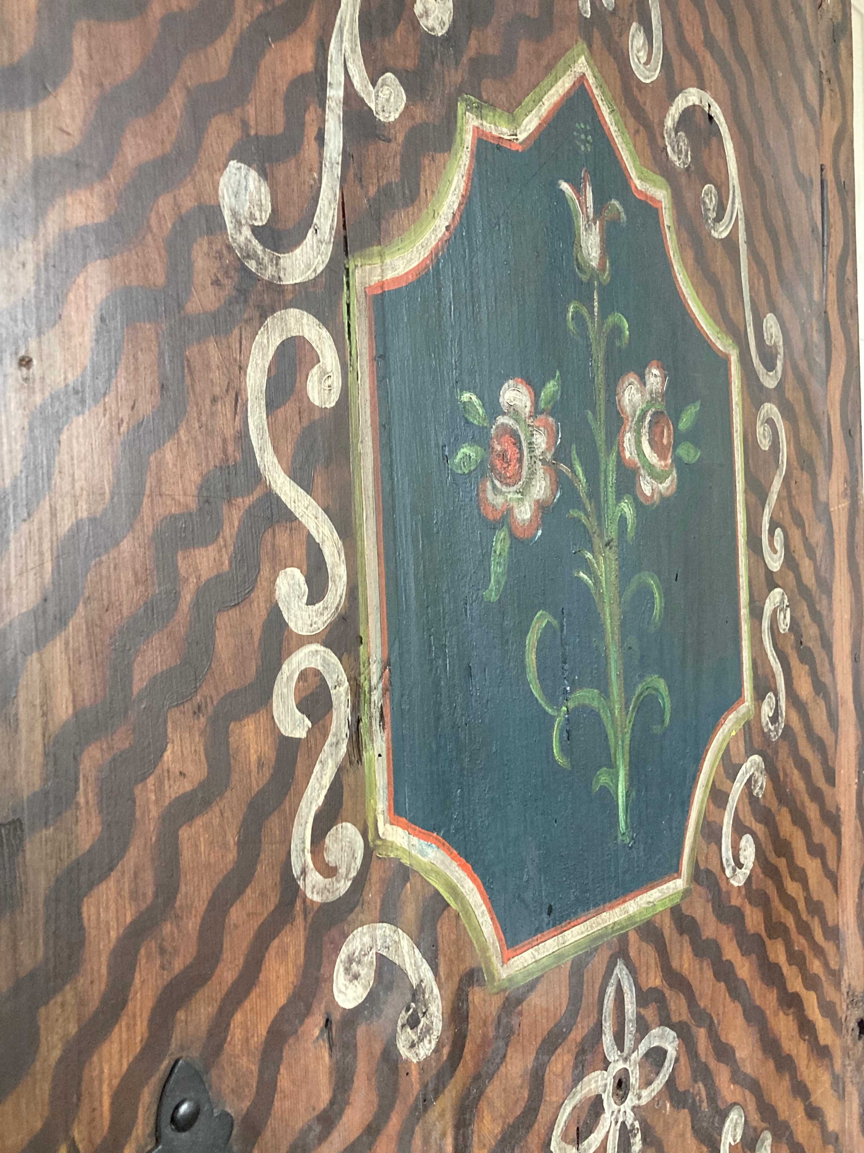 Piękna francuska drewniana szafa malowana z ok. 1850 r.