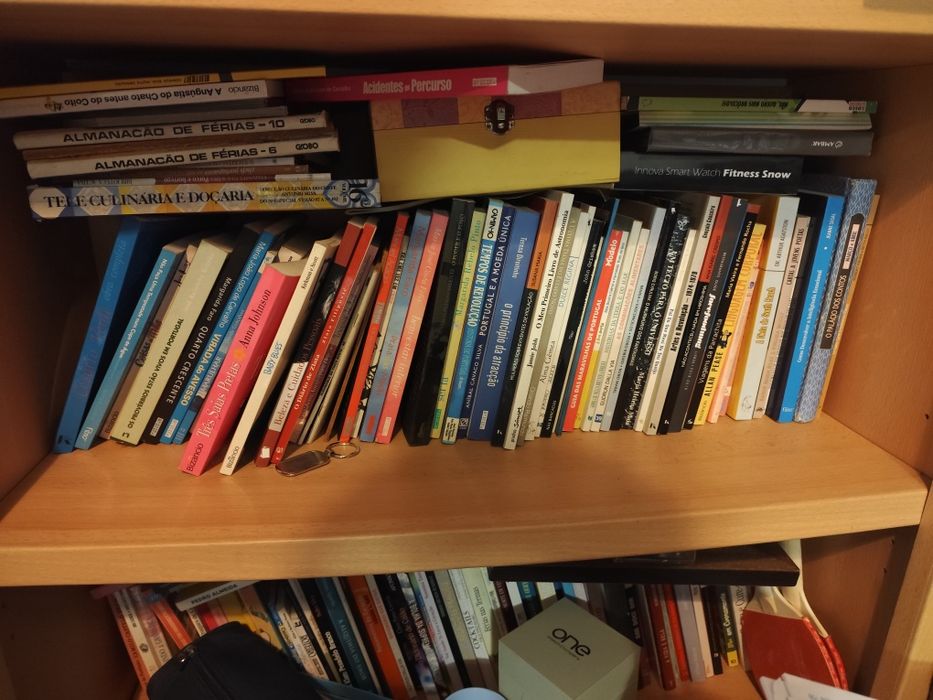 Vários livros para desocupar