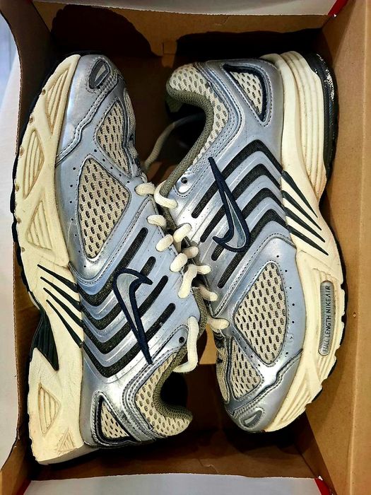 Nike Air Pegasus 2005 в кольорі Light Khaki, Metallic Silver