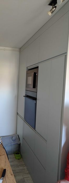 Meble na wymiar kuchnie łazienki szafy