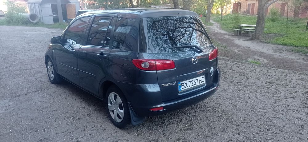 Продам Mazda 2 дизель.