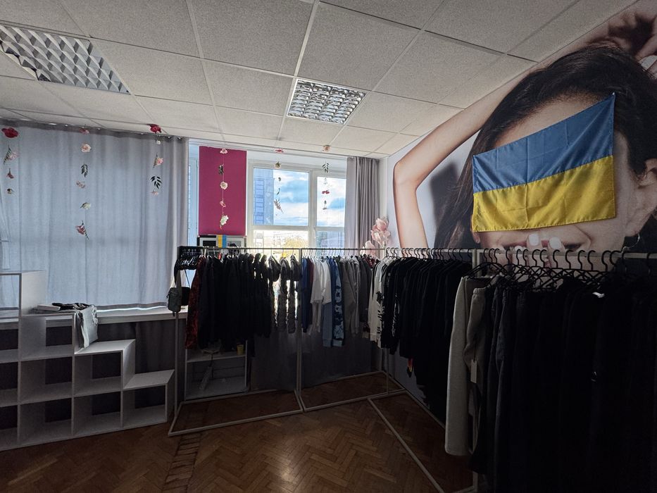 Центр! Укрпошта, навпроти ЦУМу, 20м²