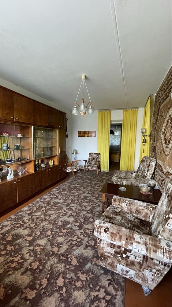 3-кімнатна квартира, вул. Дружби, 60 м²