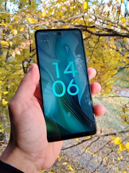 Продам телефон !!