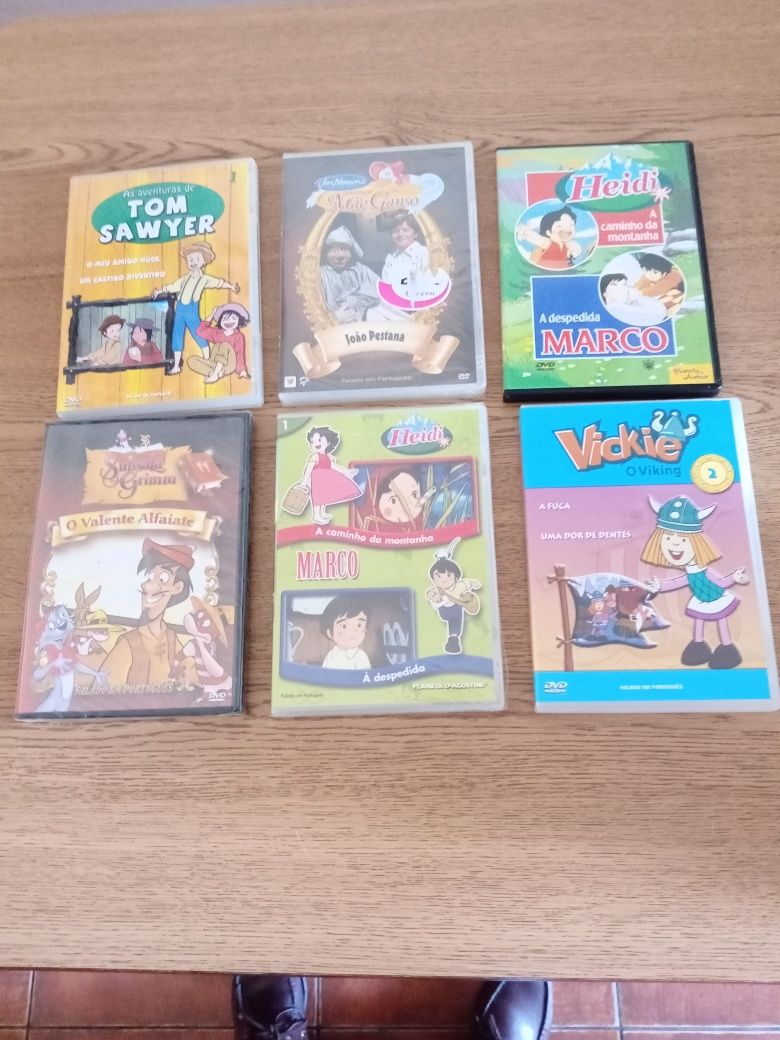 Vários DVDs infantis