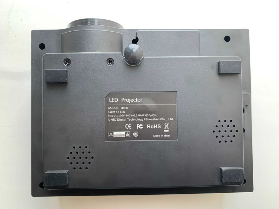Продаж. НОВИЙ Проектор Unic UC68