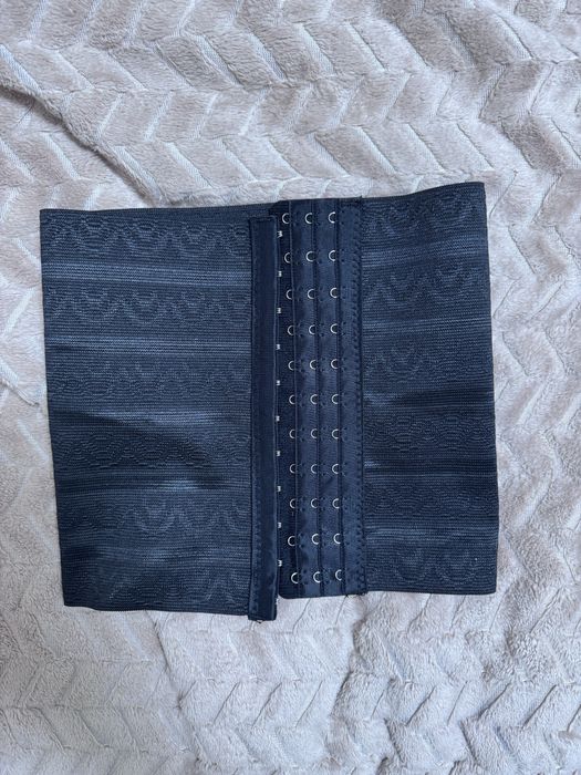 Корсет стягуючий