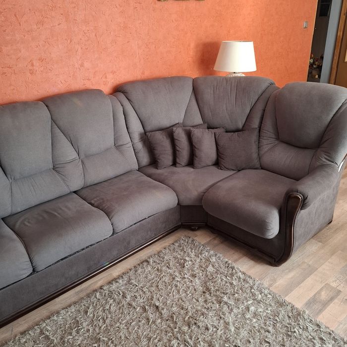 Sofa duża  łatwa w utrzymaniu czystości.