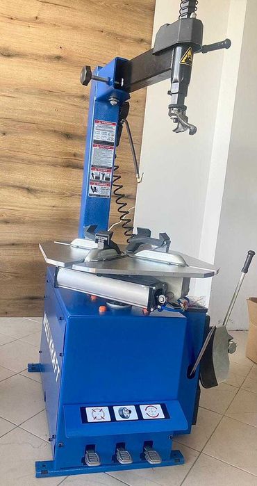 Półautomatyczna montażownica Well Kraft 8410C