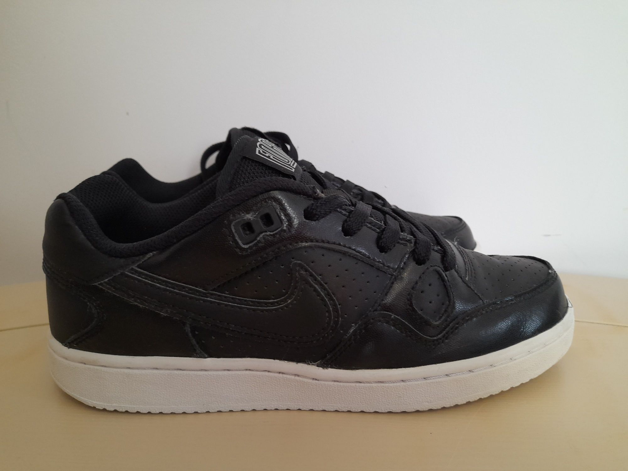 Оригинал NIKE SON OF FORCE женские кроссовки кожа р. 38( 24 см )