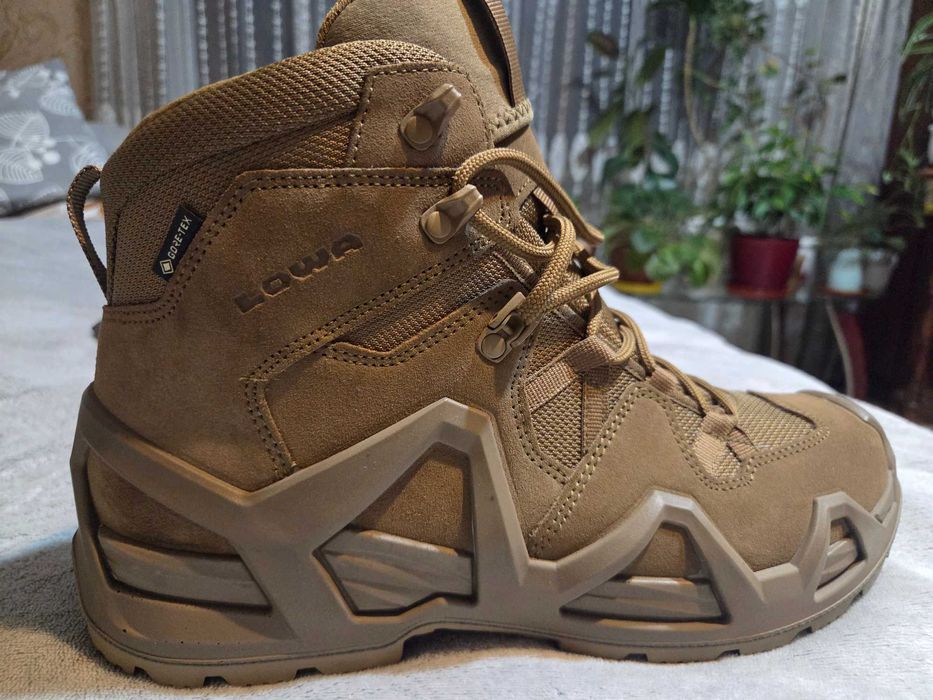 Берци нові Lowa -Gore-tex