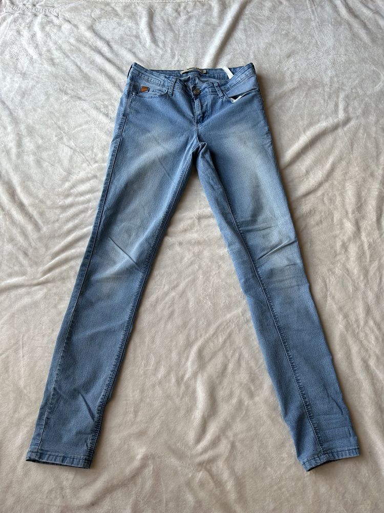 Spodnie jeansowe sinsay 40