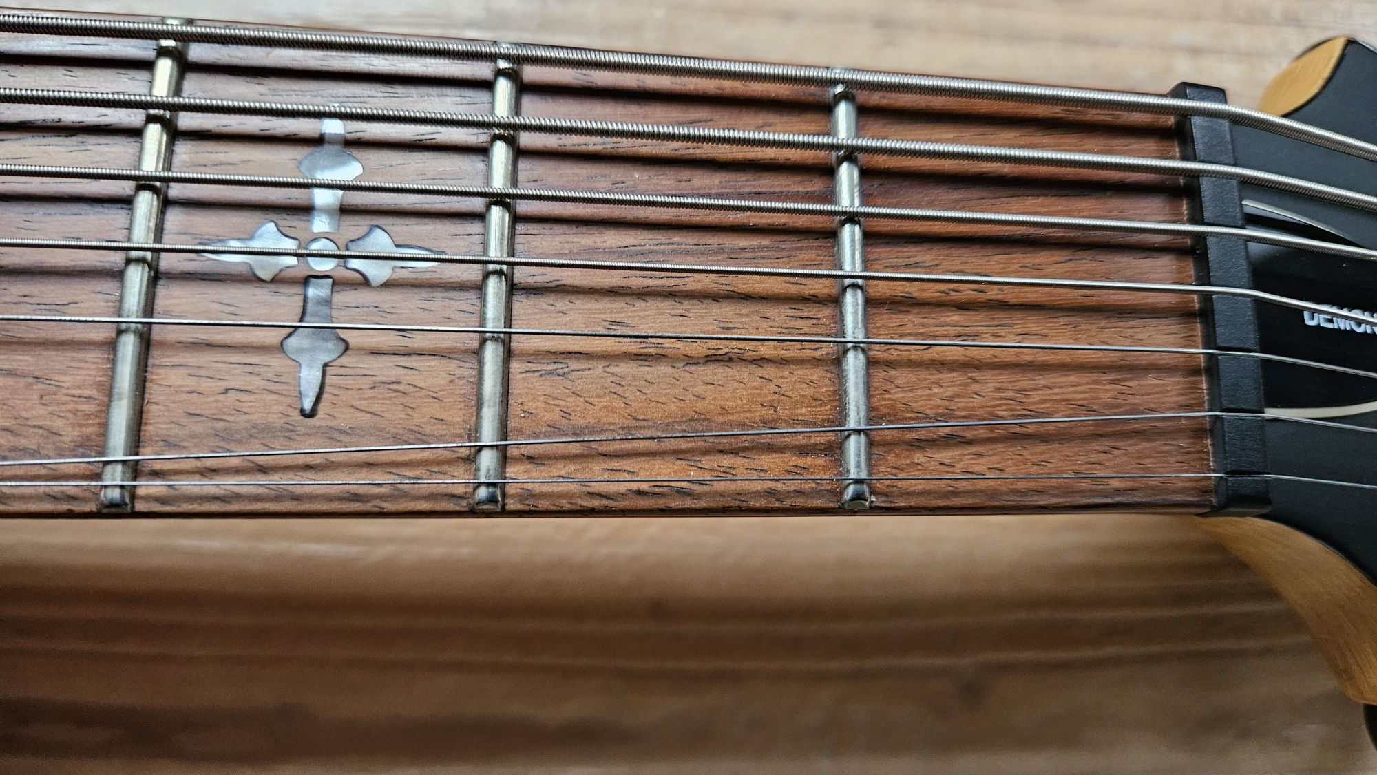 Schecter Demon 7