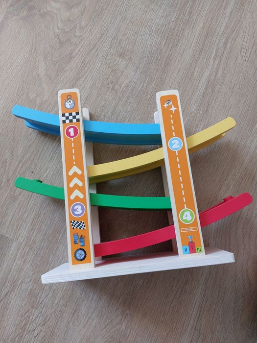 Tor drewniany samochodowy zjeżdżalnia