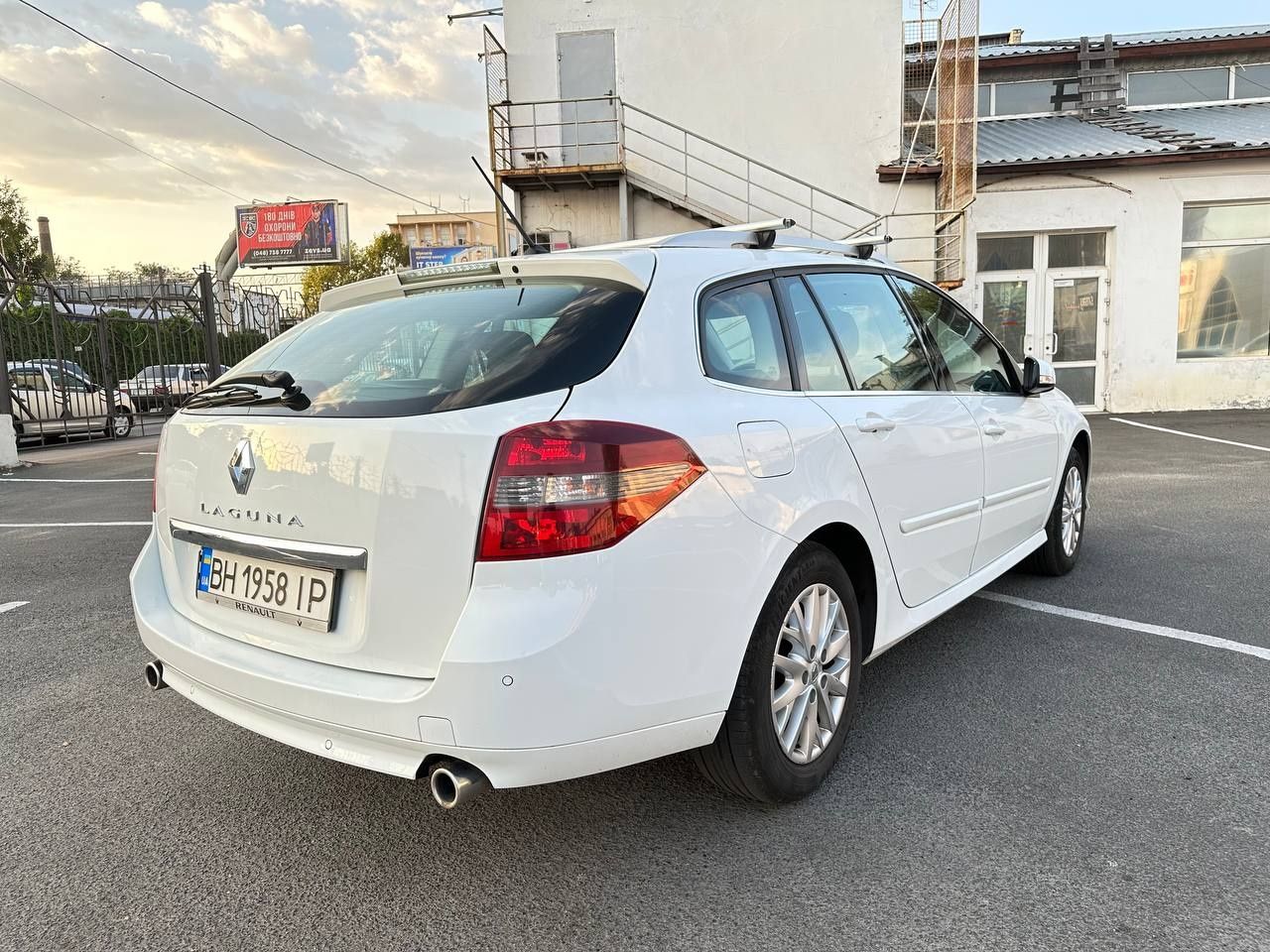 Renault Laguna 2014 III покоління (FL) 1.5 dCi EDC (110 к.с.)