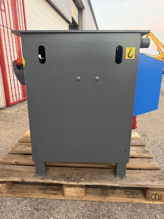 Maquina de Cortar e dobrar ferro (nova)