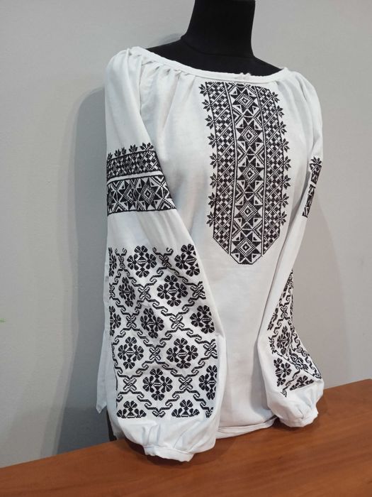 Жіночі вишиванки