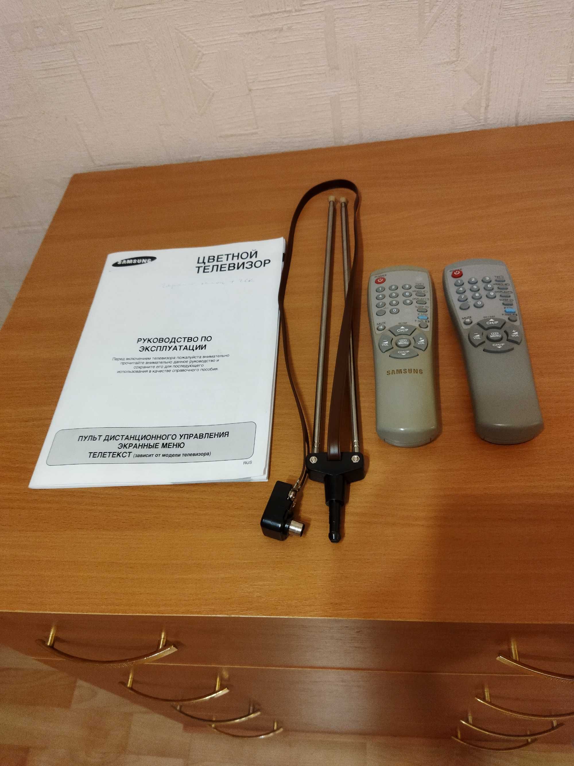 Телевизор Samsung CS-21F5R Самсунг Трубка