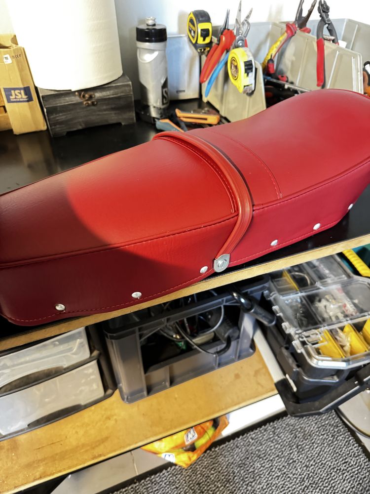 Bancos vespa e lambretta . Lambreta ja vendido