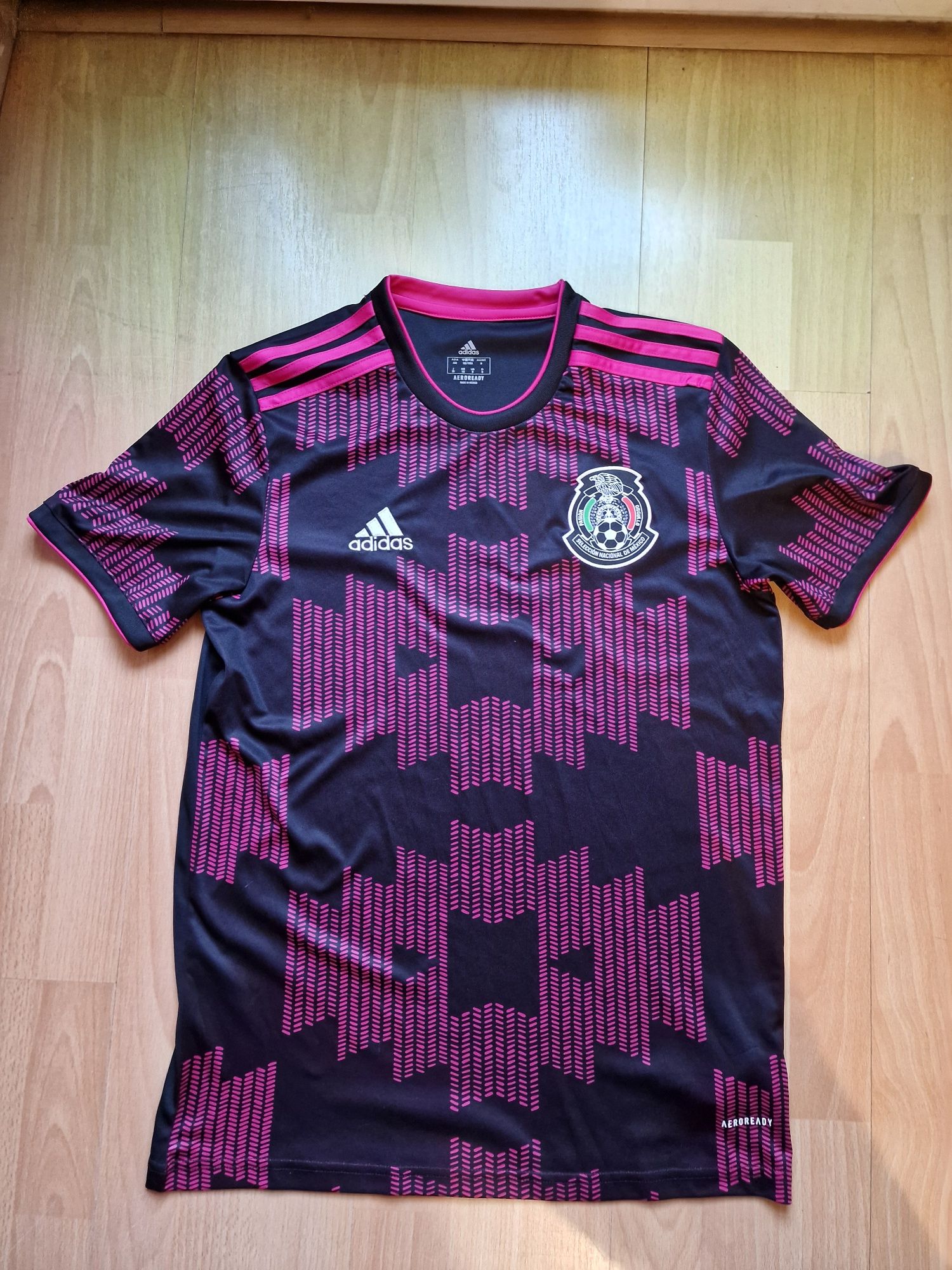 Mexico football jersey excellent condition