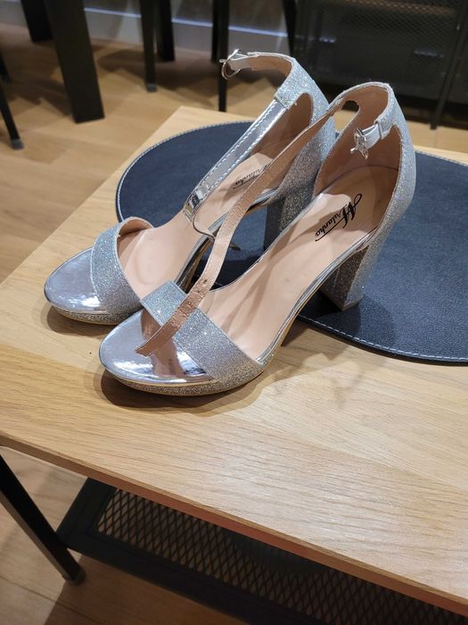 Buty na obcasie damskie