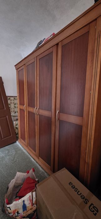 Roupeiro de 4 portas