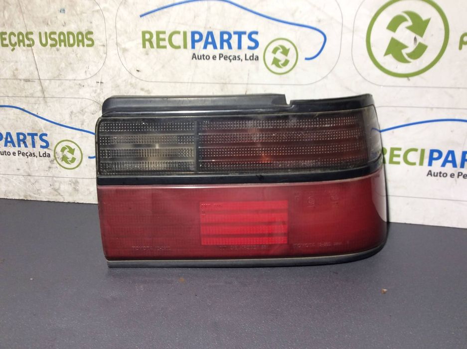 Farol Stop Toyota Corolla E9 ano 1987 a 1994