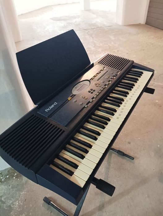 Piano Roland bom estado