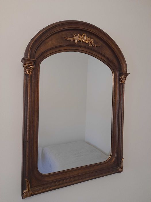 Espelho antigo em madeira