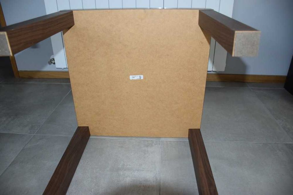 Mesa de apoio em madeira