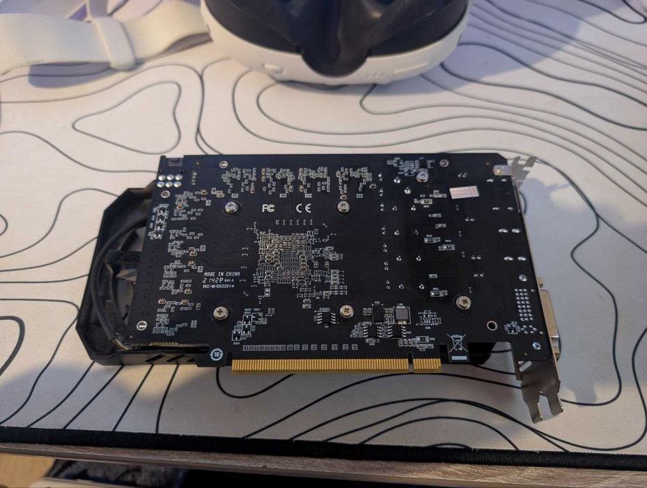 Бюджетна відеокарта AMD Radeon R9 370 4GB GDDR5