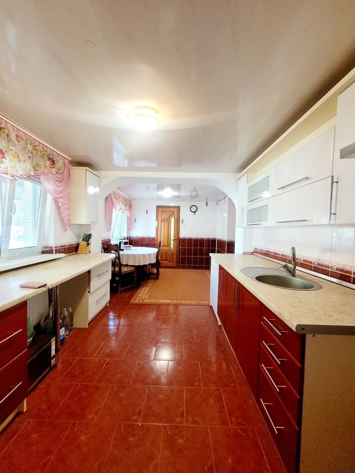 Продам будинок 171 м² з окремим гаражем та діл. 13 сот р-н Максютова