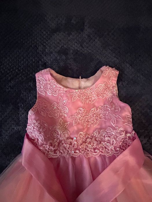 Дитяча святкова сукня