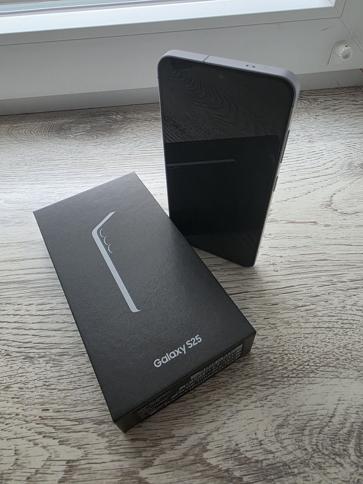 Samsung S25 12/256
