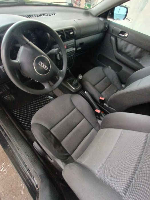 Audi A3 1.6 benzyna 5 drzwi*hak*klima*grzane fotele