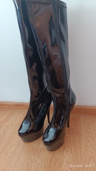 Buty szpilki kozaki Pleaser