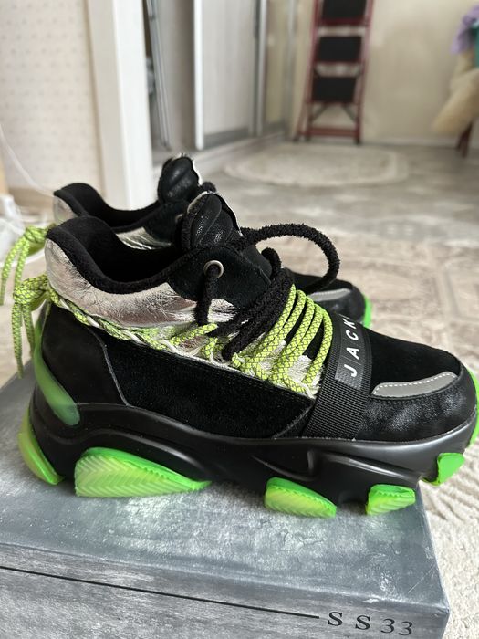 Продам напівчоботи жіночі , розмір 38