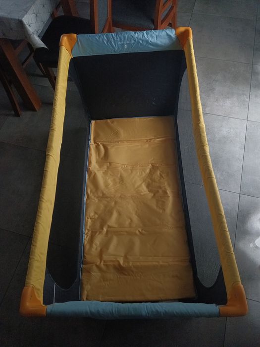 Łóżeczko turystyczne