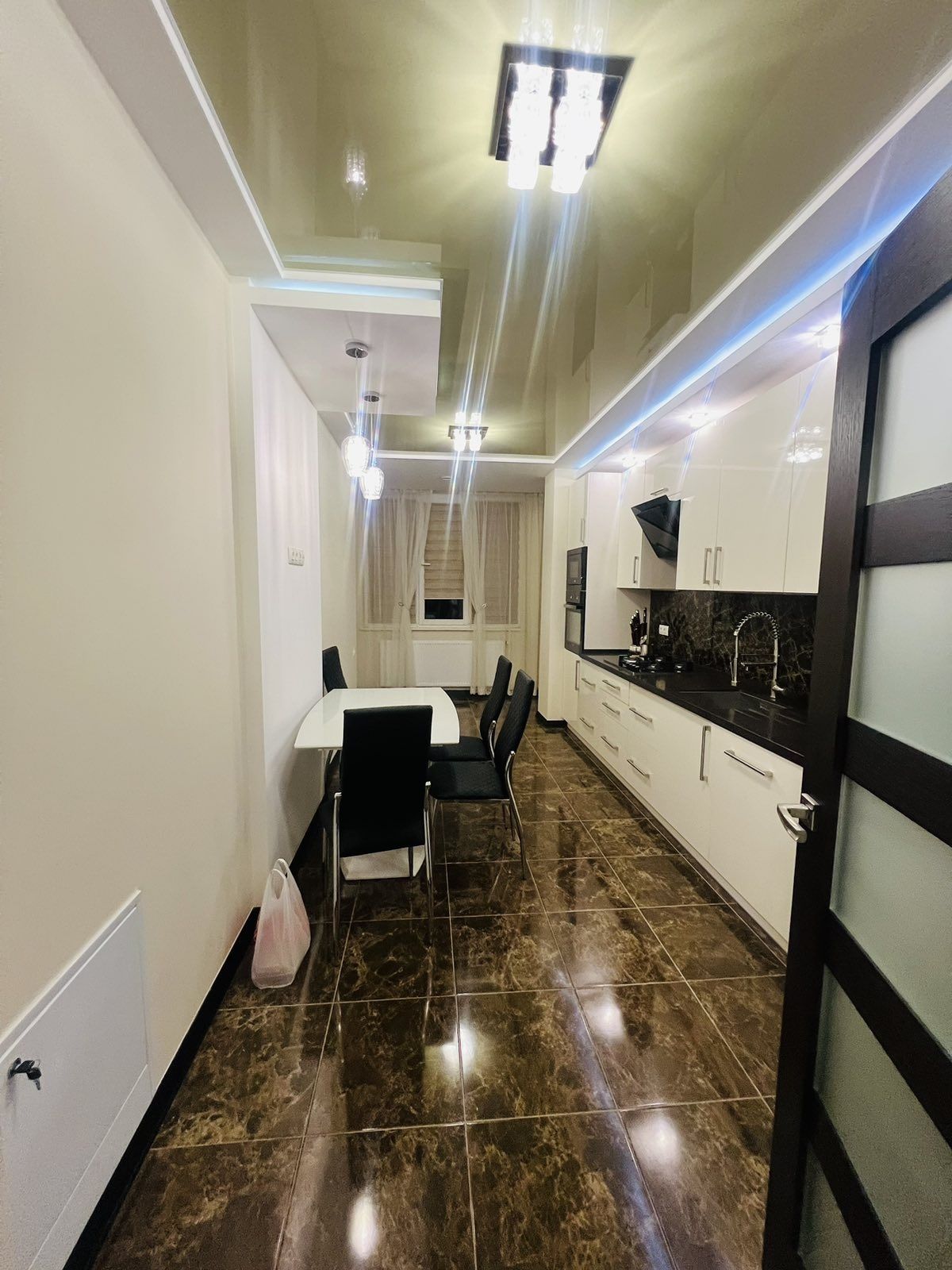 Продам 3 км з гарним ремонтом 105 м2
