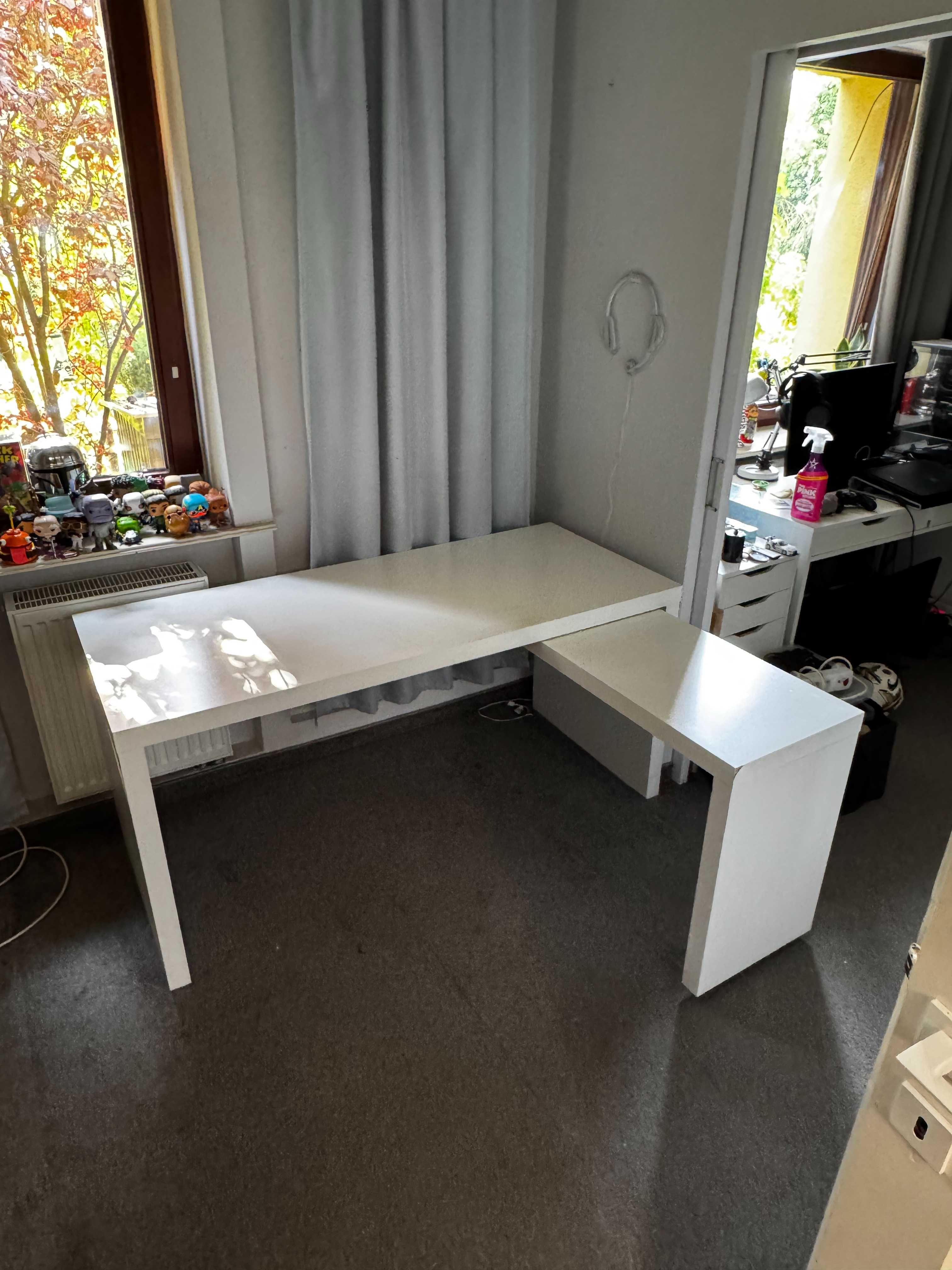 Biurko Ikea Malm z wysuwanym panelem