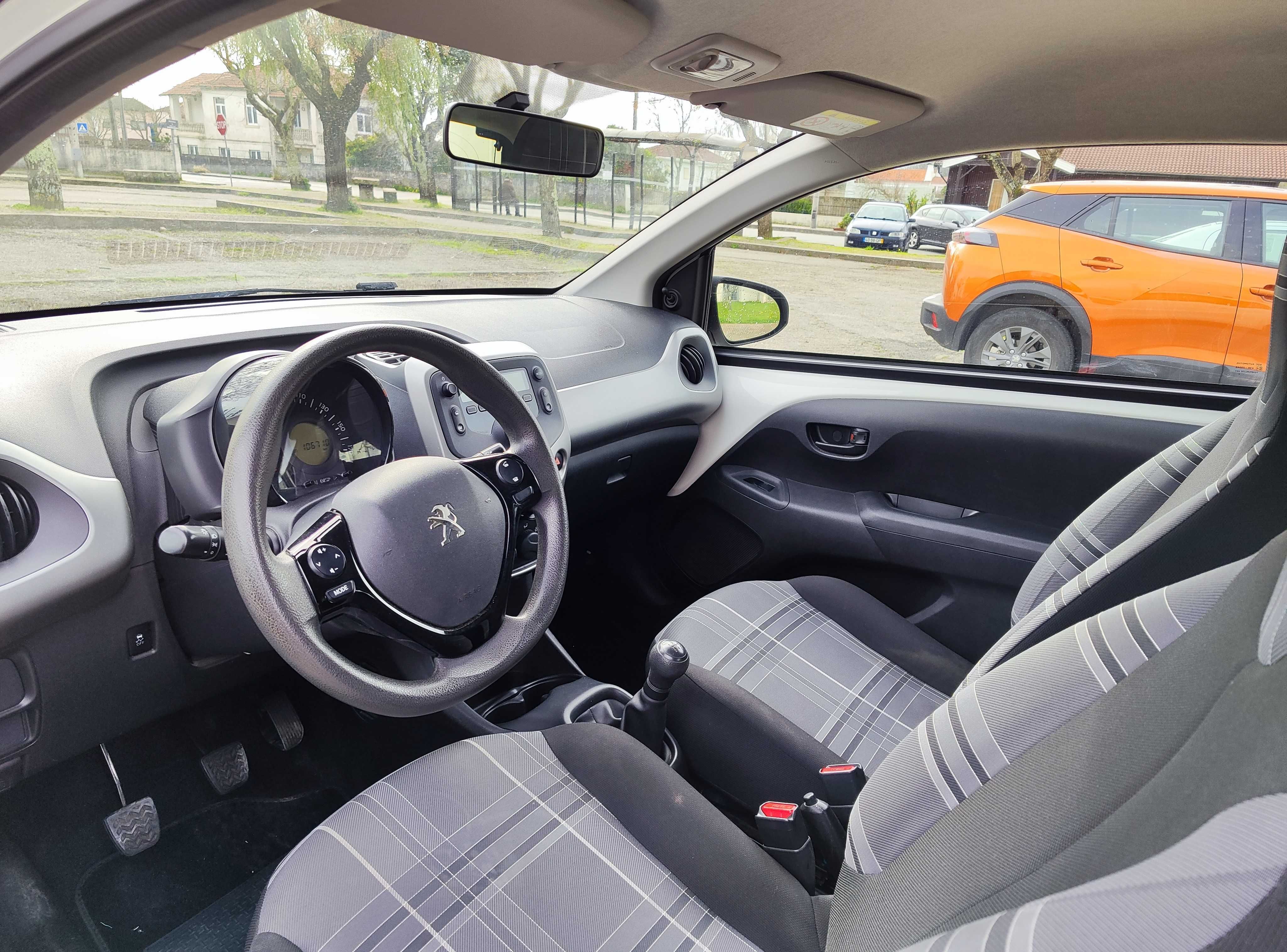Peugeot 108 1.0 Vti (motor Toyota) * Excelente estado