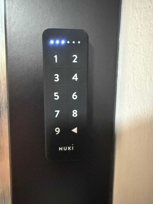 zamek NUKI SMART LOCK 3.0 PRO + NUKI Keypad - w stanie perfekcyjnym!