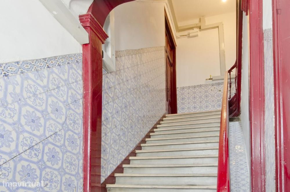 Quarto - localizado em Santa Apolónia Lisbon