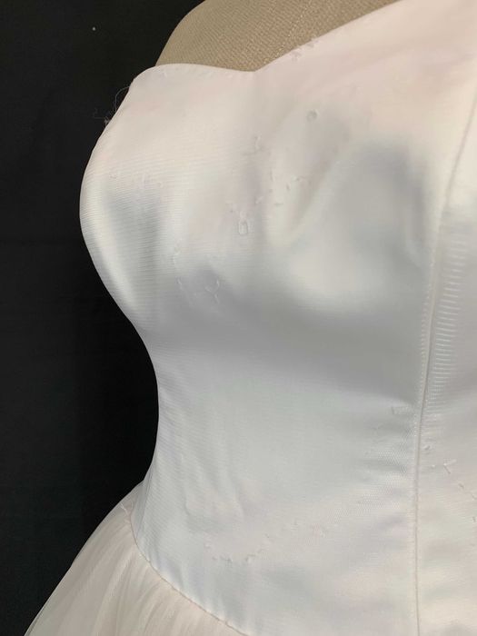 Minimalistyczna suknia ślubna balowa 36/38 S/M księżniczka tiulowa