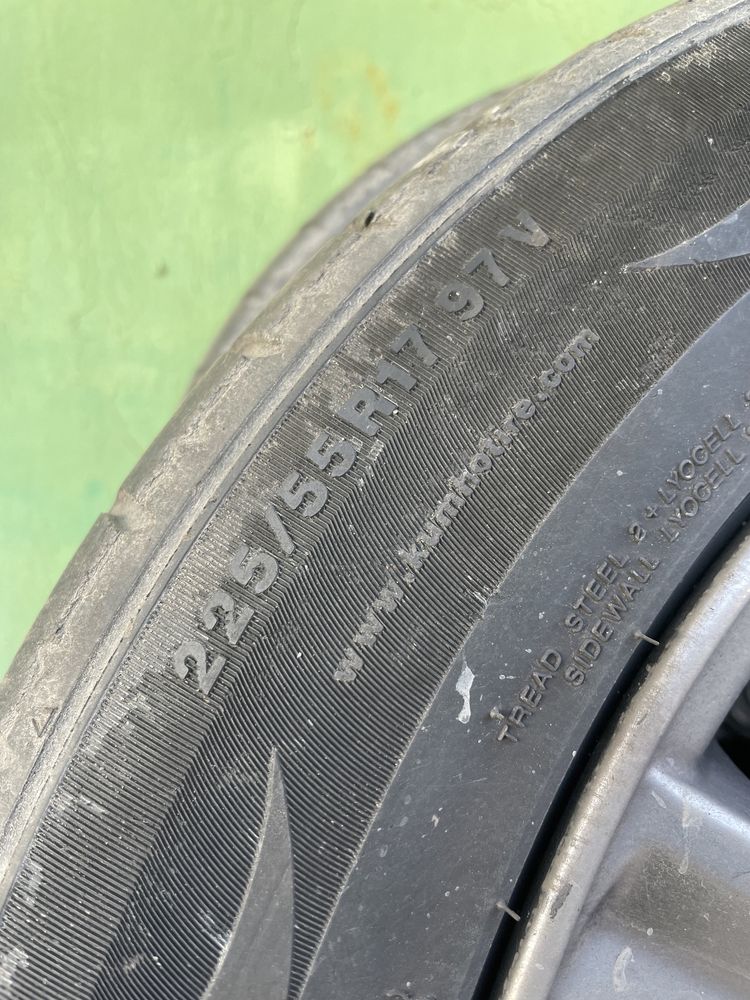 Гума Kumho 225 55 r 17 4 шт