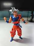 Figurka Goku Ultra Instinct Dragon Ball Super 18 cm