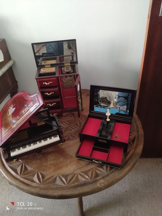 Conjunto de 3 Caixas de Música / Guarda-Jóias Antigas