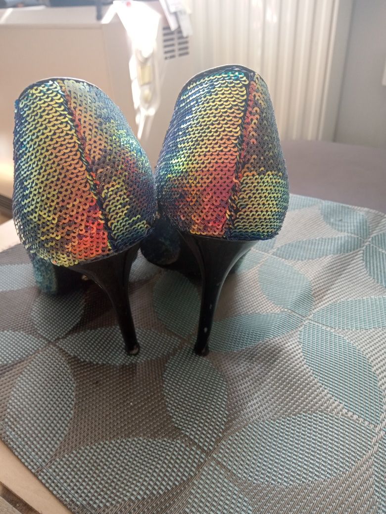 Buty damskie rozmiar 37 używane