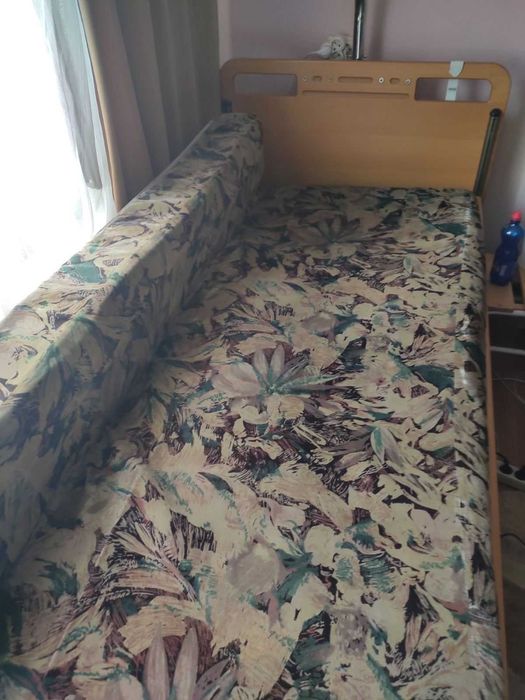 Медичне ліжко з електрокеруванням