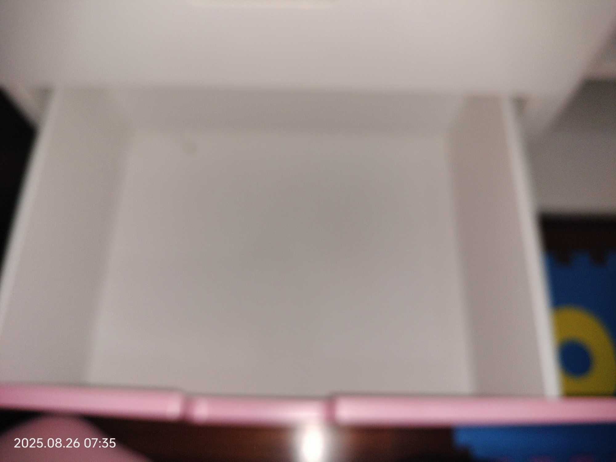 Trocador IKEA rosa